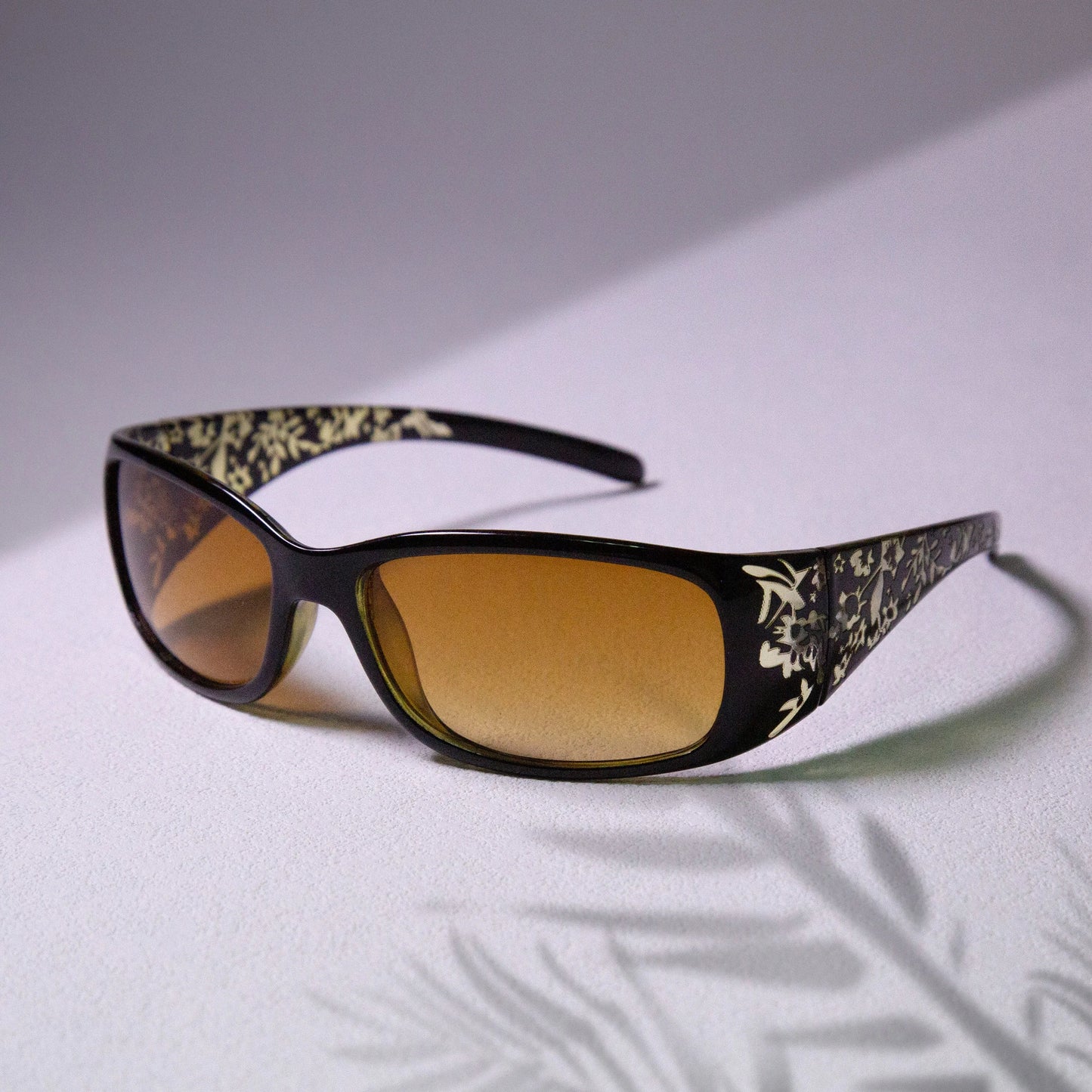 Y2K Retro Square Sunglasses - Women's Pattern Relief Frame Fashion Eyewear for Summer Beach & Vacation