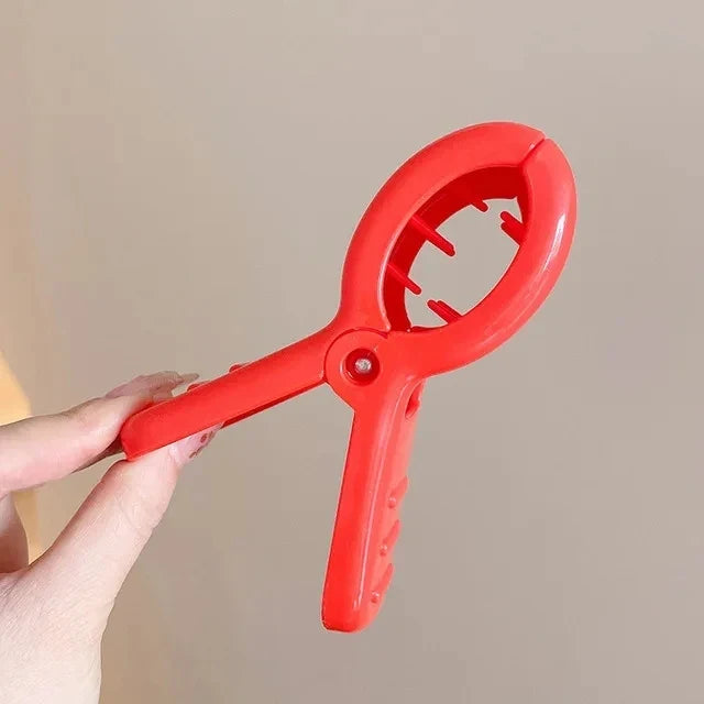 Arrietty Shark Hair Clip - Cute Red Ponytail Hair Claw for Kids and Adults, Anime Cosplay Accessory