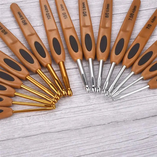 8Pcs Mix Size Plastic Handle Crochet Hooks - 2.5mm-6mm Knitting Needles for Yarn Craft, Knit Weave Tools, Xmas Gift