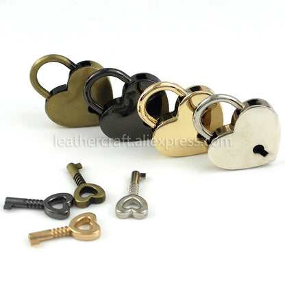 Heart-Shaped Vintage Metal Mini Padlock – Key Lock for Bags, Suitcases, and Luggage with Key