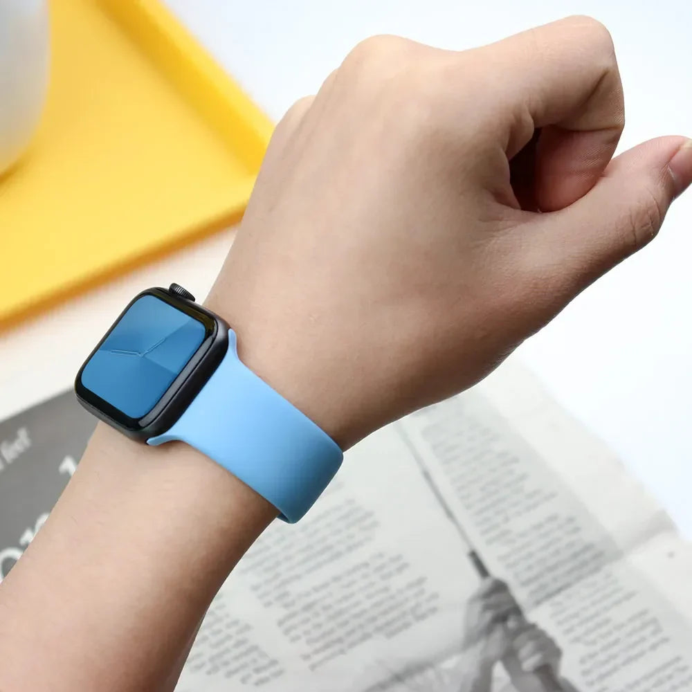 Silicone Sport Band for Apple Watch — Fits Ultra 2/3 & Series 11–SE (40–49mm)