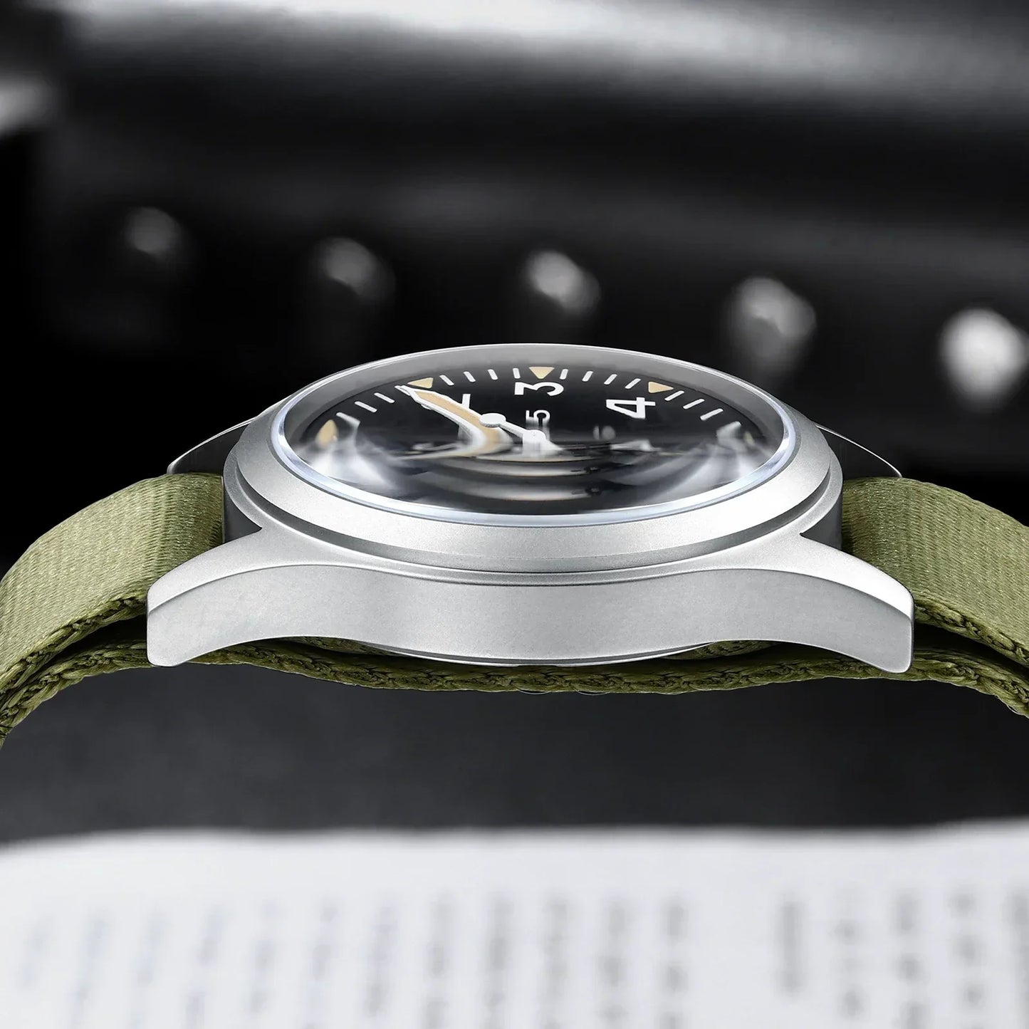 MILITREK 9001 Military Retro Men’s Watch - Quartz Stainless Steel Waterproof Sapphire Luminous Wristwatch