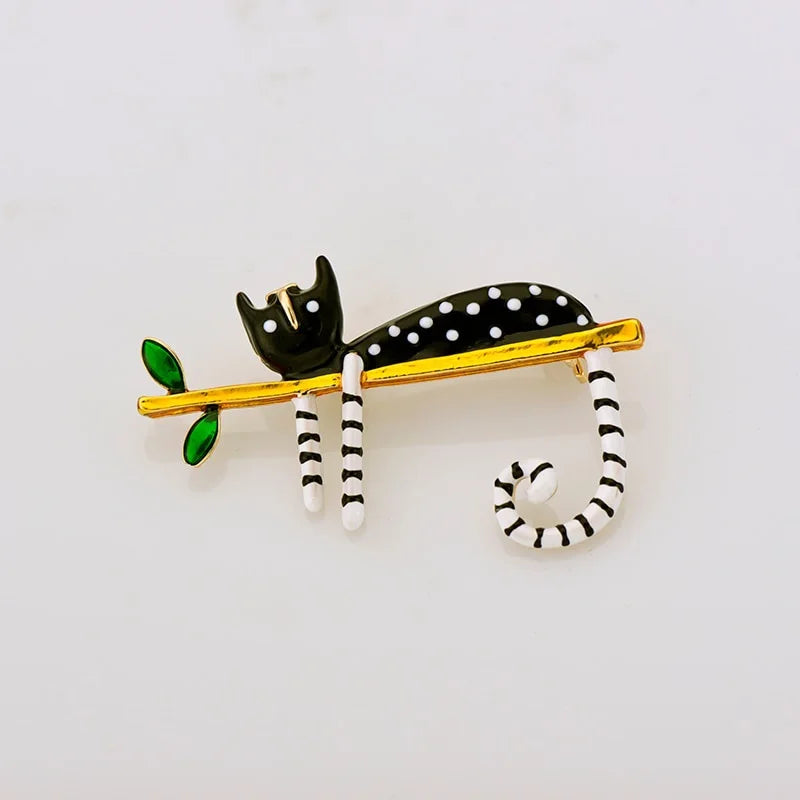Women's Fashion Cat Brooch Pin - Cute Animal Jewelry Accessory for Clothing, Bags & Stylish Decor