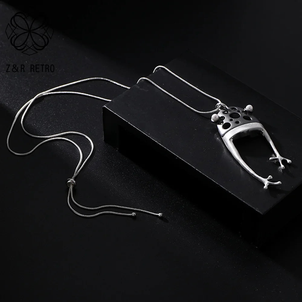 Vintage Long Chain Necklace – Irregular Gothic Pendant Jewelry for Women, 2023 Trendy Fashion Accessories