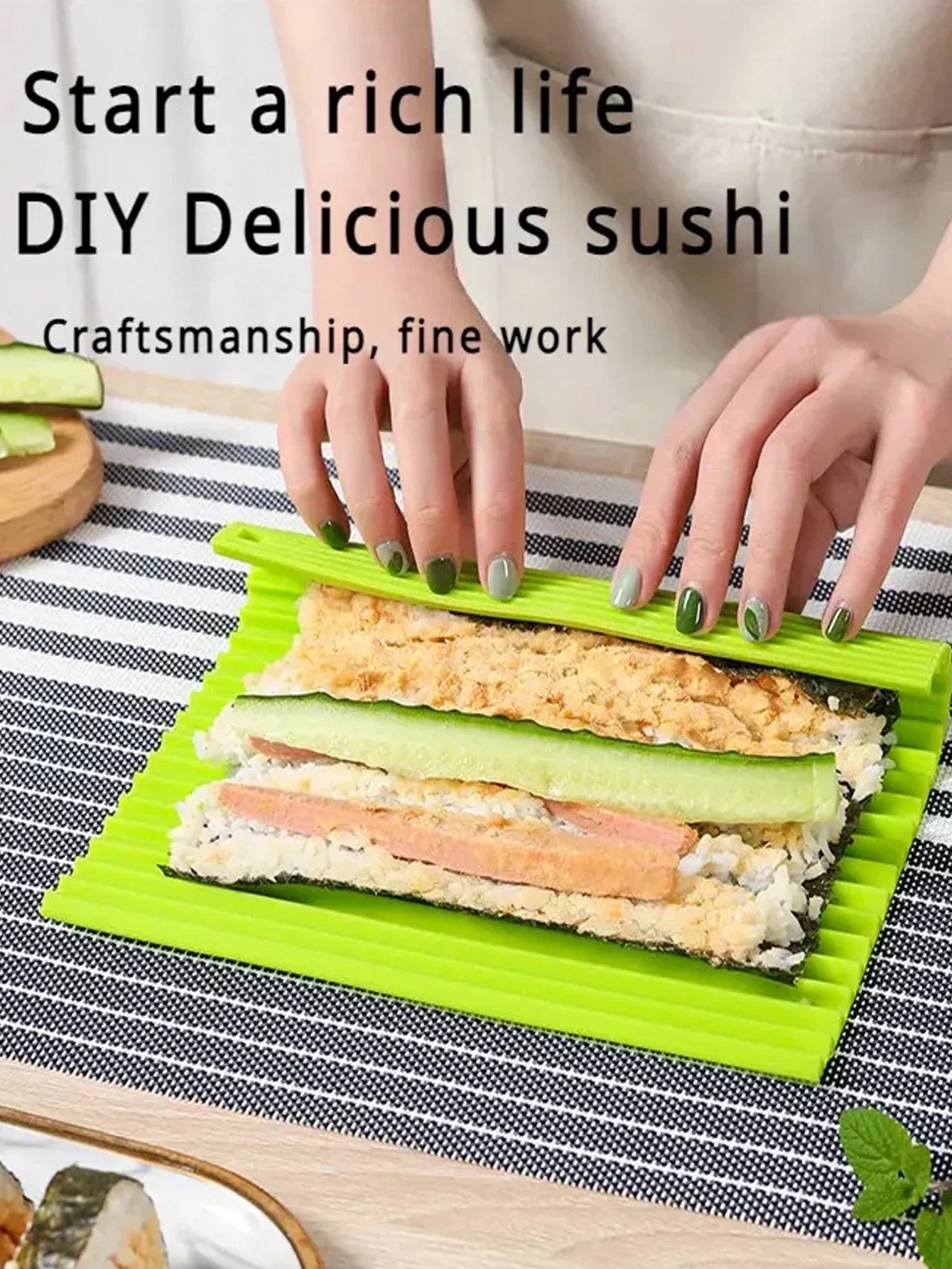 Sushi Making Roll Mat Tool – DIY Seaweed Rice & Vegetable Roller for Home & Restaurant Use
