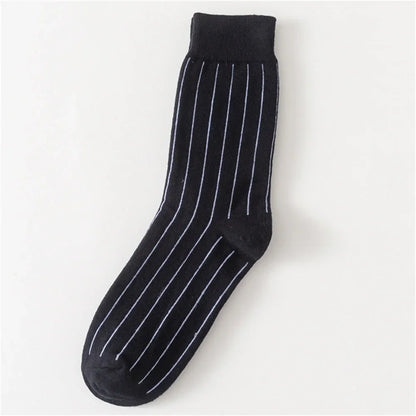 Colorful Striped Art Socks for Men – Rainbow Zebra Pattern Winter Fashion Crew Socks, Unisex Business Casual Combed Cotton Dropshipping Socks