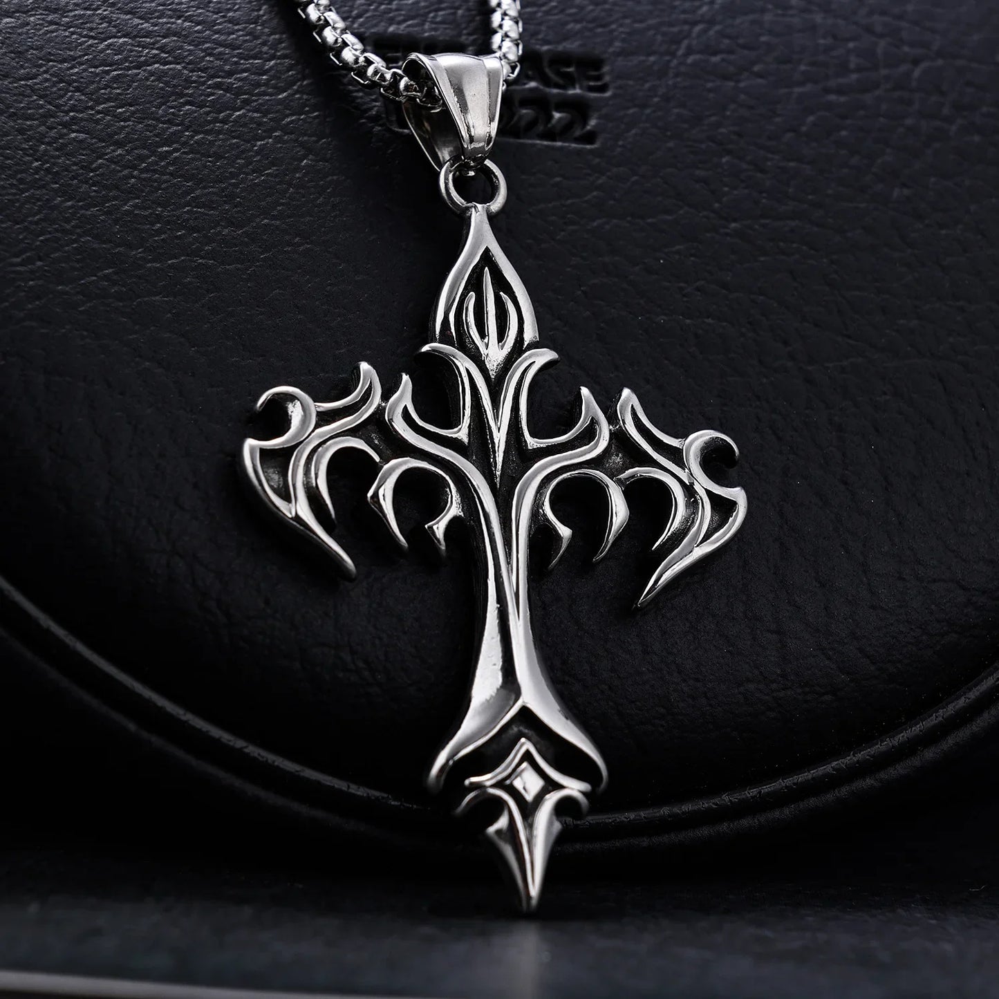 Stainless Steel Flame Cross Pendant Necklace – Retro Titanium Steel Men’s Jewelry