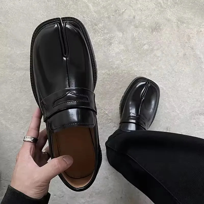 Women’s Split Toe Flats — Slip-On Casual Tabi Mary Janes, Pig Hoof Style Loafers, Fashionable Shoes