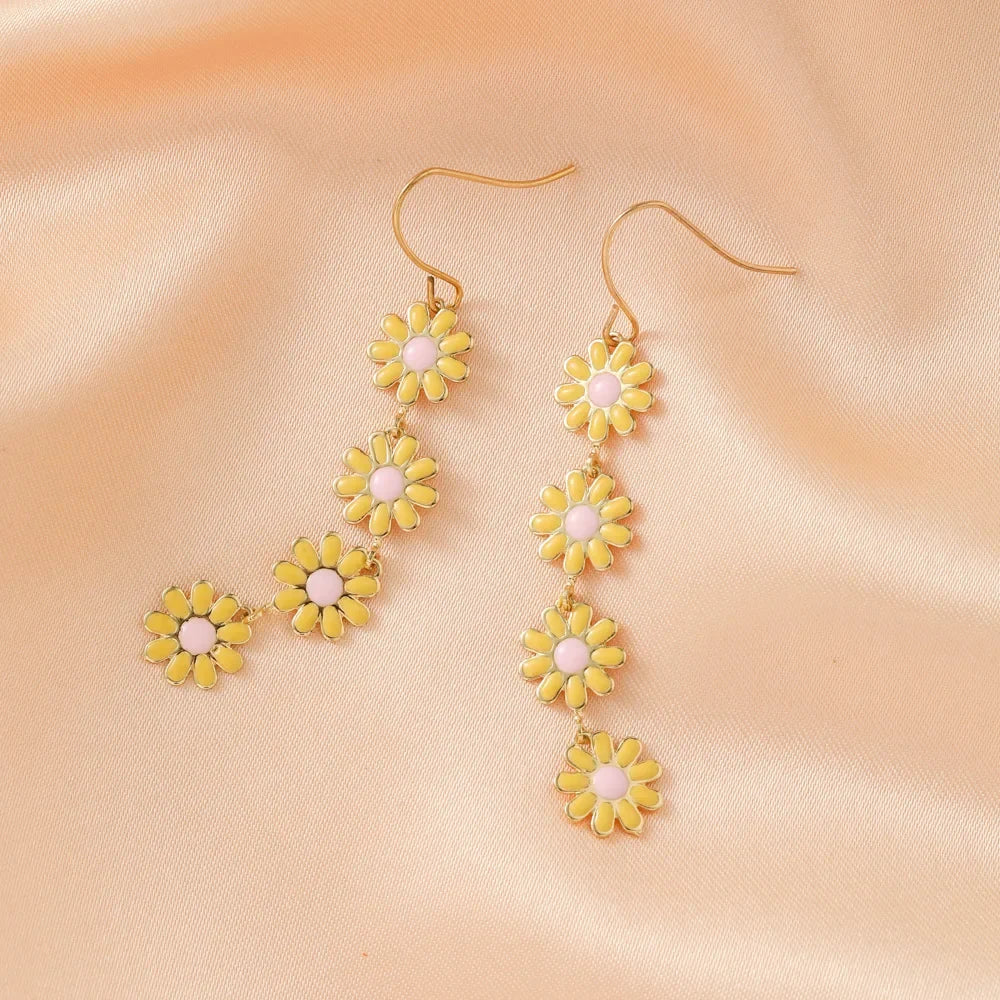 Retro Daisy Flower Earrings - Elegant Small Floral Jewelry for Women Party Gifts
