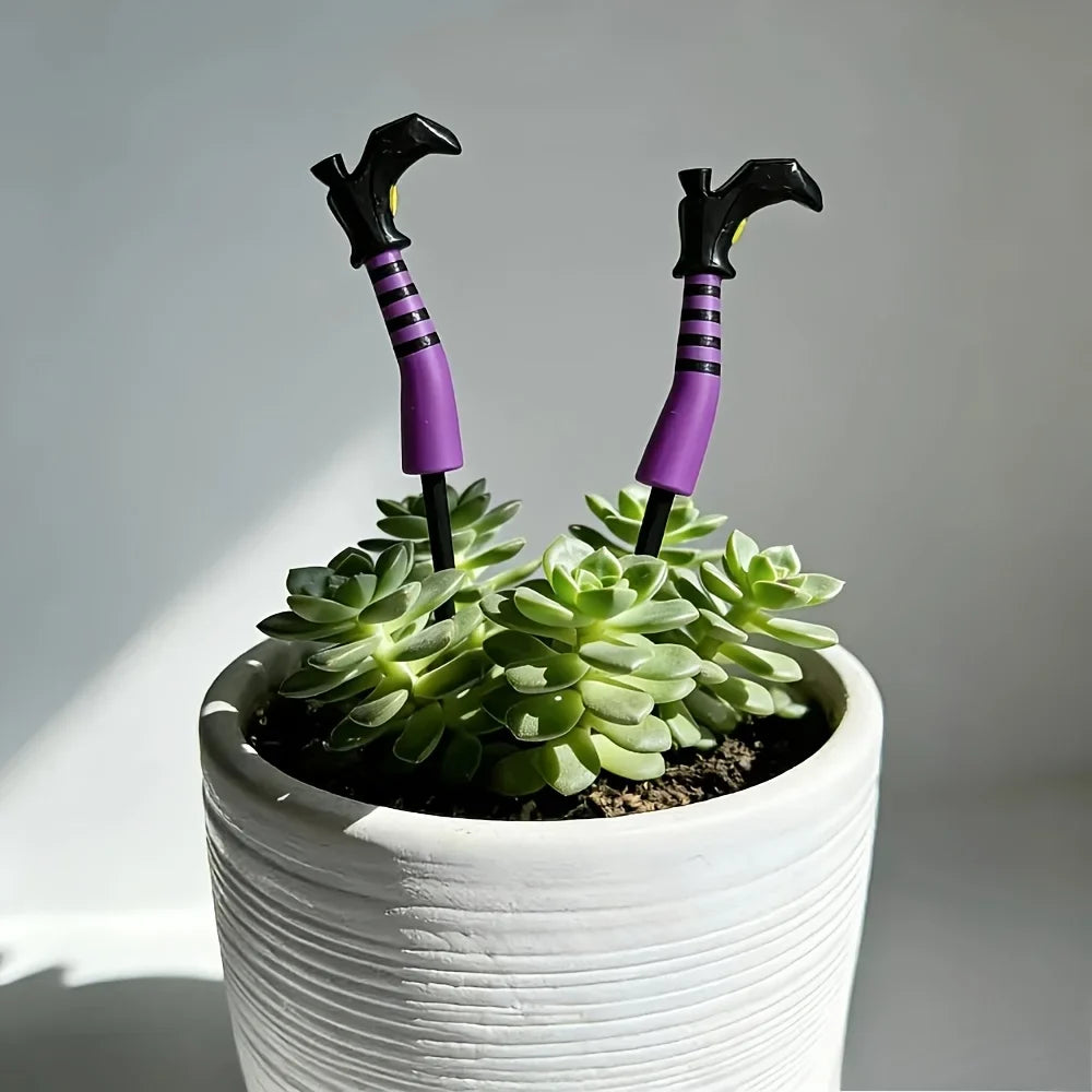 DIY Witch Leg Garden Decorations - Gothic Plant Pot Fence Cards & Lawn Decor for Potted Plants and Courtyard Displays
