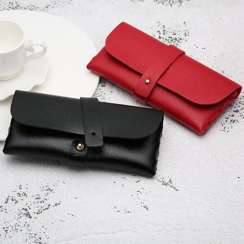 Classic Unisex Glasses Bag: Protective Case for Portable Sunglasses and Reading Eyeglasses - Essential Accessories for Women and Men