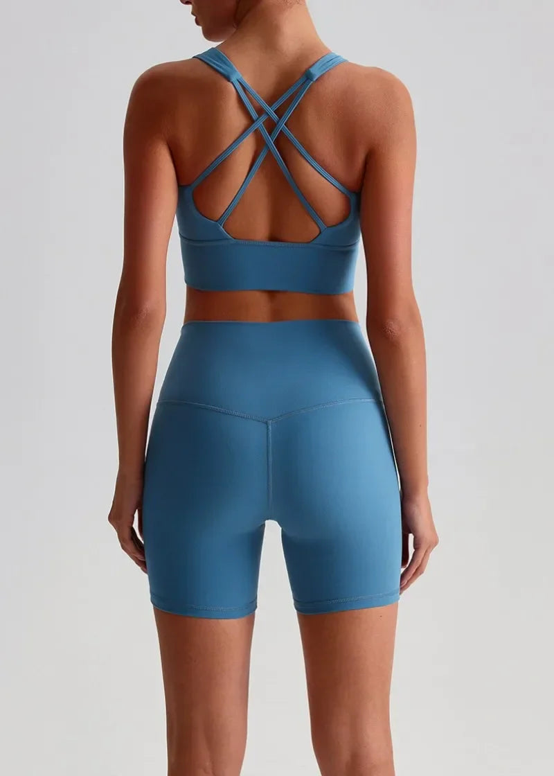 Women's Seamless Yoga Set — Quick-Dry Backless Bra & Booty-Lifting Shorts for Running, Gym & Fitness Workouts