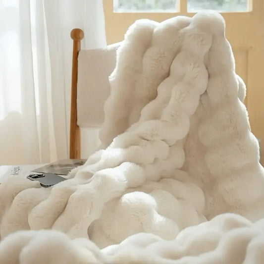 Cozy Faux Rabbit Fleece Blanket – Soft Warm Throw for Bedroom, Living Room & Dorm