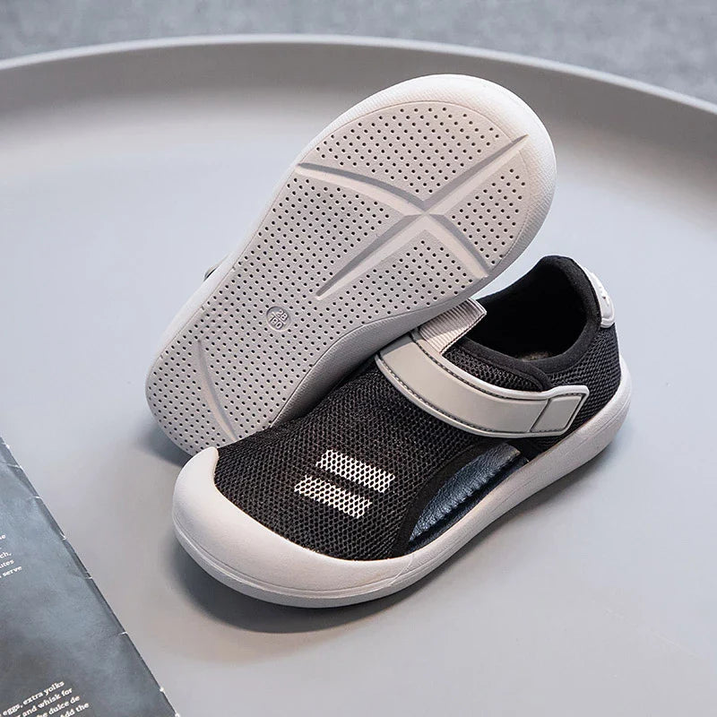 Kids’ Breathable Sport Sandals – Lightweight Summer Beach Shoes, Closed-Toe Casual Sandals for Boys & Girls