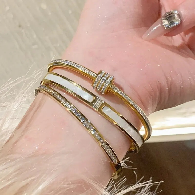 Women's Fashion Stainless Steel Waterproof Luxury Bracelet – Stylish Jewelry for Date, Party, and Festival Gifts - S090