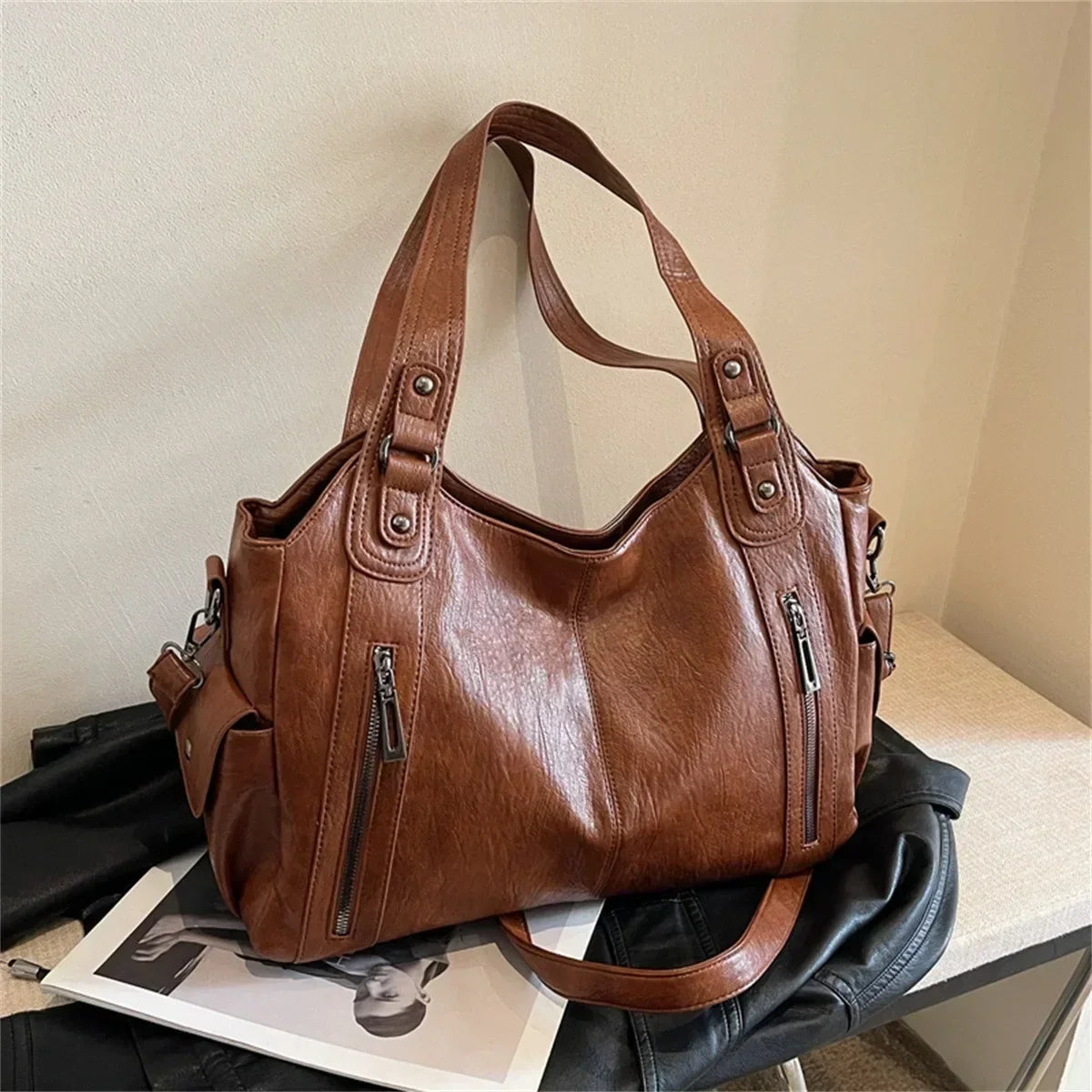 Women's PU Handbag - Soft Interior Compartment Shoulder Bag with Zipper & Contrasting Color Design