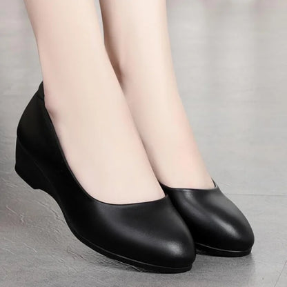 Women’s Lightweight Wedge Heel Shoes – Spring & Autumn Casual Black Leather Pumps for Home & Outdoor Comfort