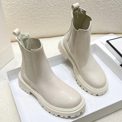 Women’s 2024 Thick-Soled Winter Boots – Comfortable Elegant Autumn Short Outdoor Shoes