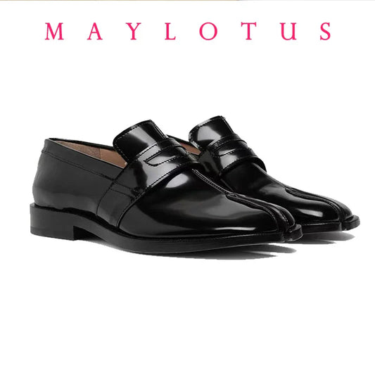 Women’s Black Tabi Shoes — Split Toe Flats with Thin Sole, Casual Loafers, Fashionable Footwear