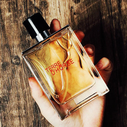 Men’s Woody Cologne Perfume Spray — Long-Lasting Pheromone Fragrance, Irresistible Gentleman’s Valentine’s Scent