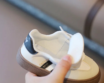 Spring & Autumn Kids Sport Training Shoes – Fashion Sneakers for Boys & Girls | Soft Soled, Casual Skate Shoes (Ages 4-6)