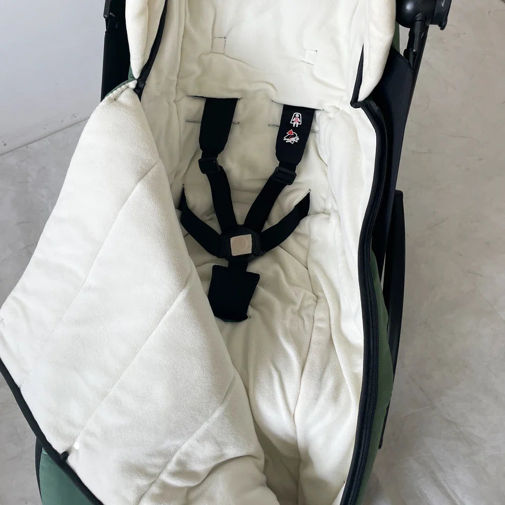 Universal Stroller Footmuff – Windproof, Waterproof & Thermal Warm, Compatible with YOYO & Bugaboo Strollers