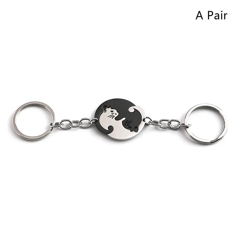 Cute Hug Cat Keychain - Heart Patchwork Round Keyring for Couples, Bags, Cars and Gifts