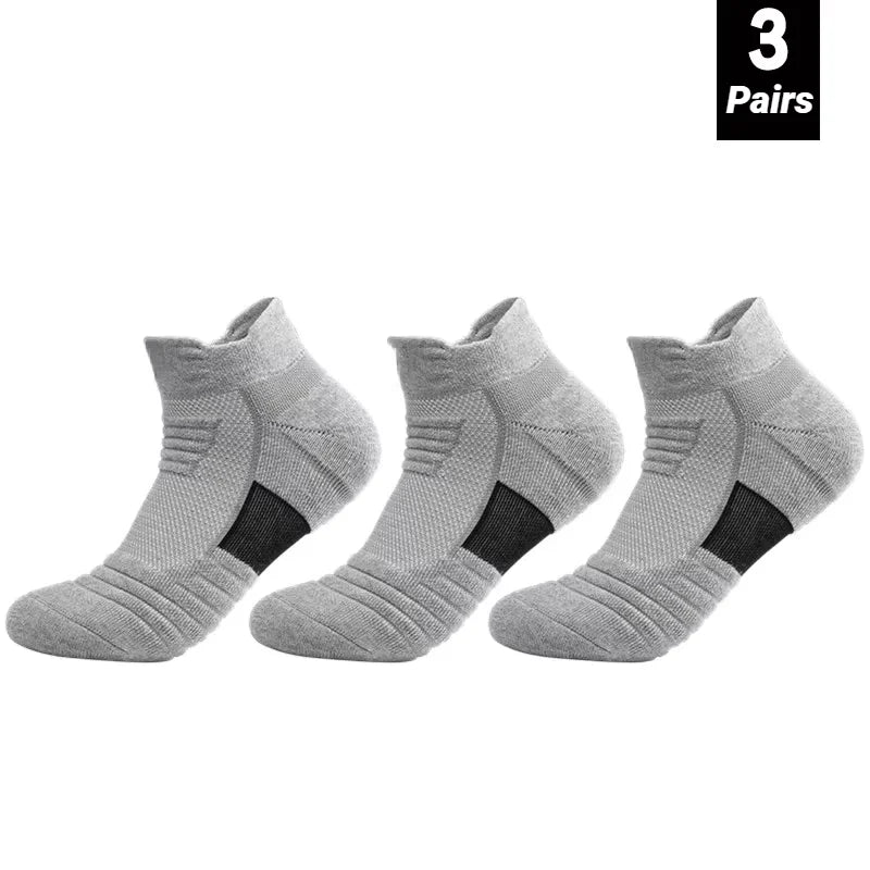 3 Pairs Men's Anti-Slip Football Socks - Breathable Soccer Basketball Sports Socks for Running & Hiking 39-45