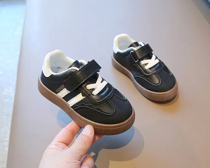 Spring & Autumn Kids Sport Training Shoes – Fashion Sneakers for Boys & Girls | Soft Soled, Casual Skate Shoes (Ages 4-6)