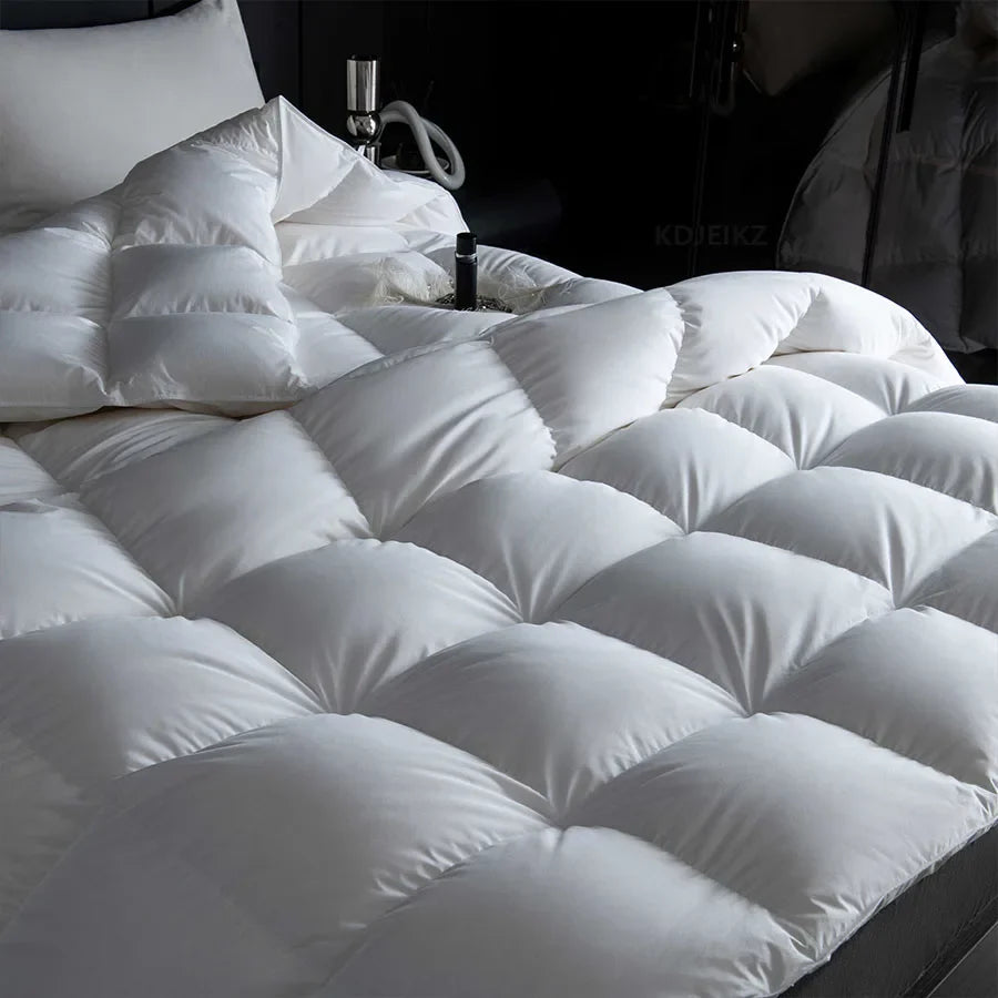 KDJEIKZ Winter Cotton Goose Down Quilt – Five-Star Hotel Duvet, Super Soft & Fluffy for Queen, King & Full Size, All-Season Blanket