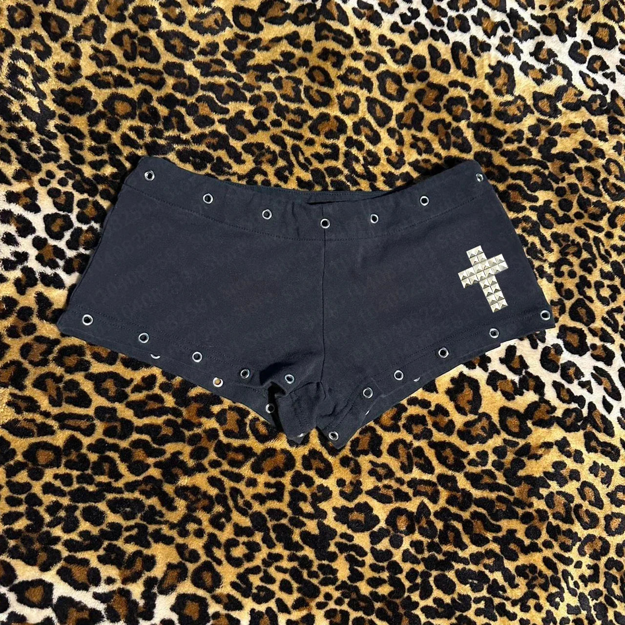 Y2K Cross Print Low Waist Shorts - Slim Black Casual Streetwear for Women