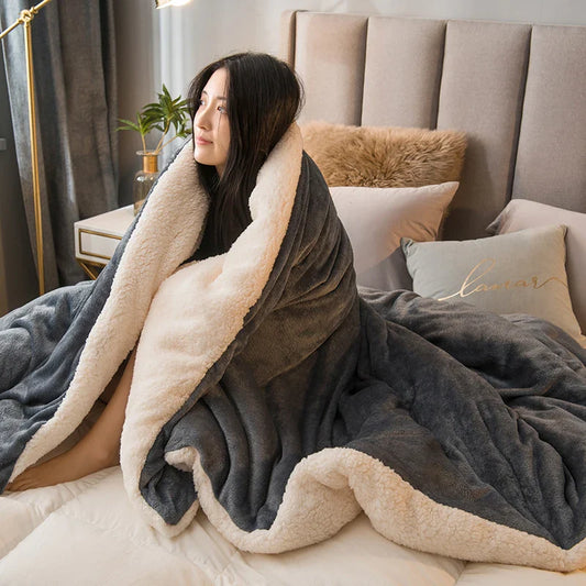 Wool Throw Blanket – Double-Sided Warm Winter Bedspread for Queen Beds & Camping