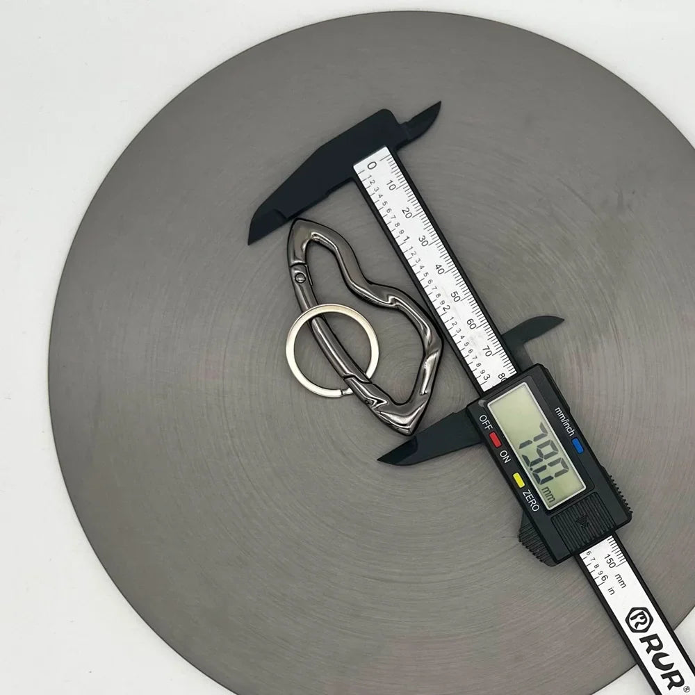 Y2K Punk Star Oval Carabiner Keychain – Axe-Shaped Mountaineering Key Ring Gothic Backpack Accessory
