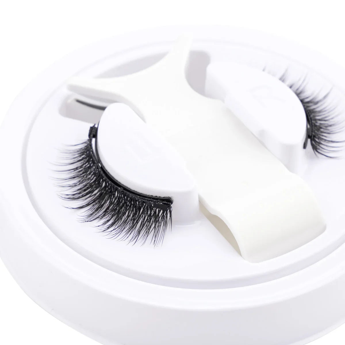 1 Pair Magnetic Eyelashes – Handmade Fluffy Faux Mink, Reusable Natural False Lashes with Magnetic Tweezers Set for Makeup   2/2