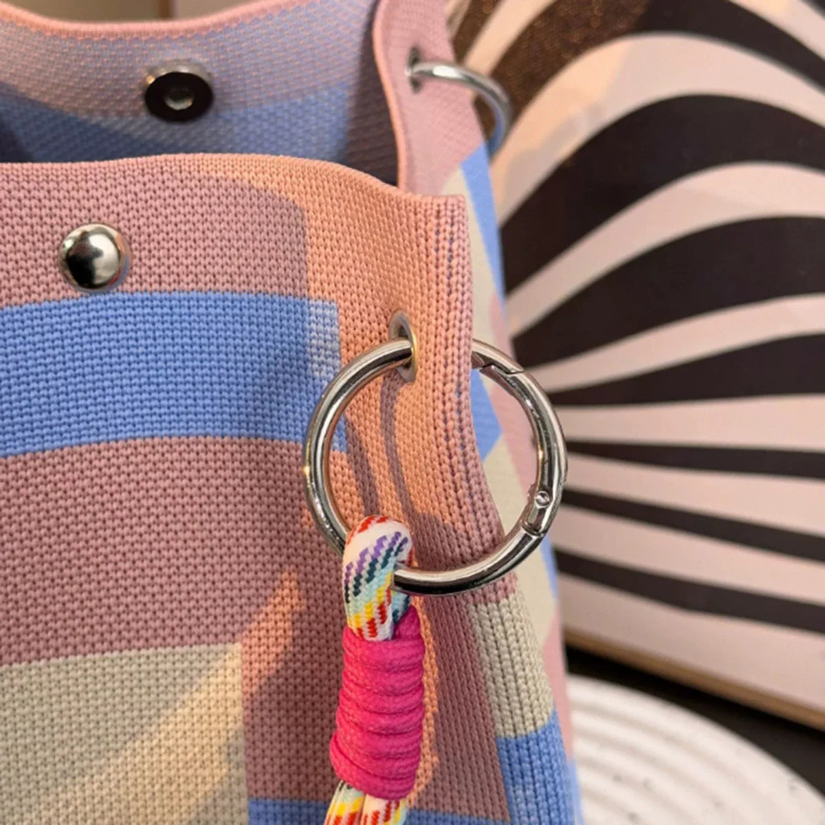 Multicolor Knitted Retro Bucket Handbag – Color-Block Casual Tote Bag, Lightweight & Versatile Everyday Carry Purse