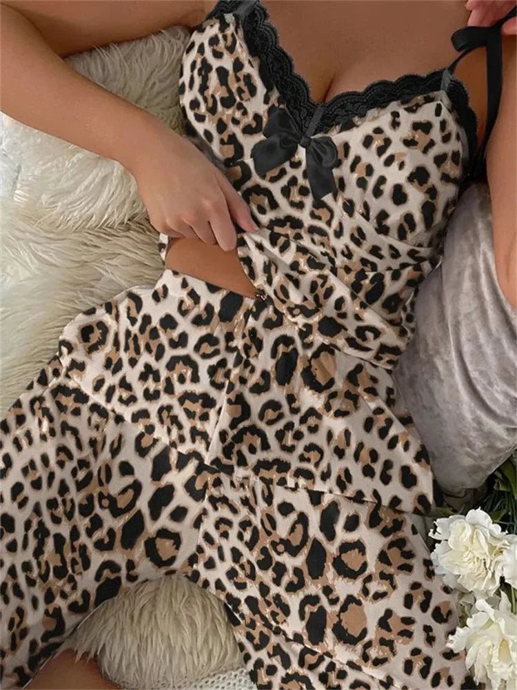 Women’s Leopard Print Pajama Set – Soft Fabric V-Neck Two-Piece Sleepwear with Suspender Shorts, Comfortable Loungewear Outfit