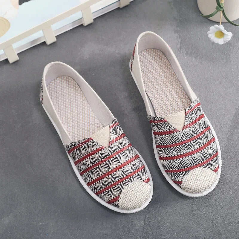Women’s Breathable Mesh Slip-On Flats - Lightweight Casual Printed Fisherman Shoes for Everyday Fashion