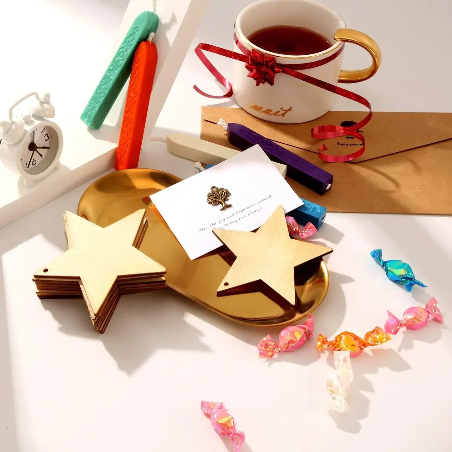 Unfinished Wooden Star Hanging Pendants (20/30/40/50pcs) – DIY Craft Wood Slices for Christmas Tree & Decoration Ornaments