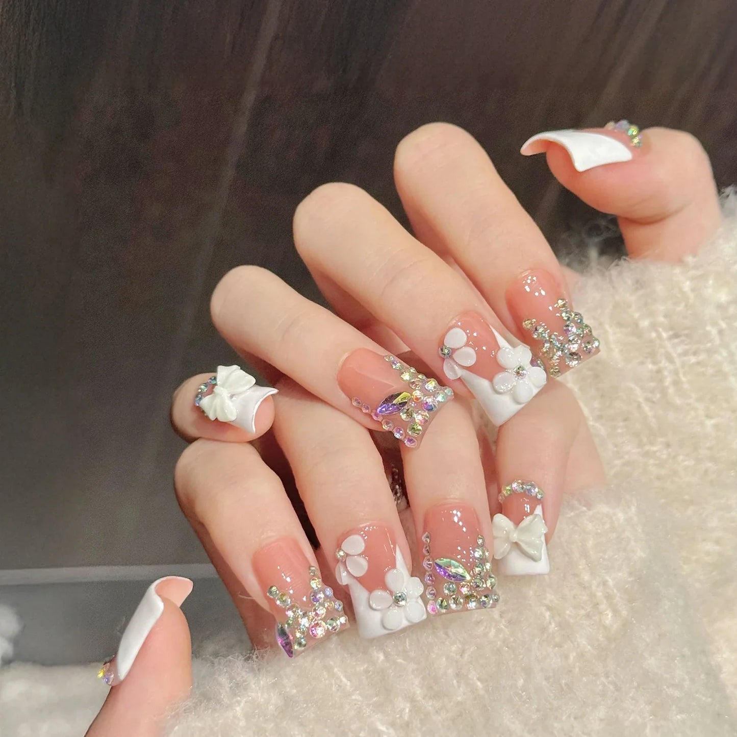 10-Piece 3D Flower Press-On Nails - Elegant French Duckbill Artificial Detachable False Nails
