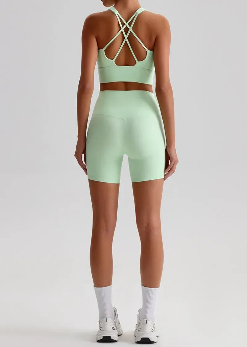 Women's Seamless Yoga Set — Quick-Dry Backless Bra & Booty-Lifting Shorts for Running, Gym & Fitness Workouts