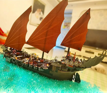 Ghost Pirate Ship Ambush Building Blocks — 806PCS DIY Educational Boat Toy for Kids & Adults, Birthday Gift Set
