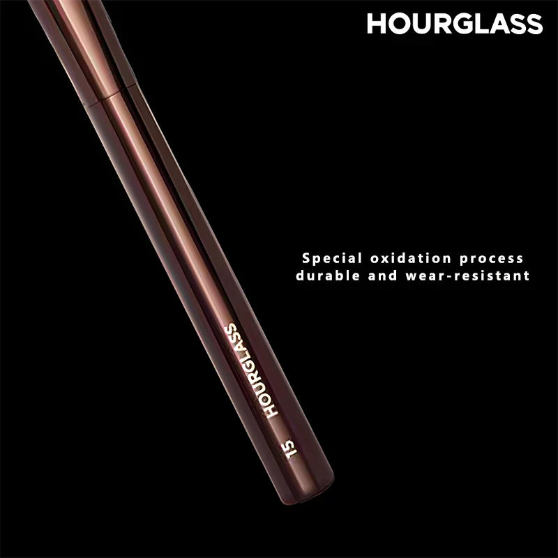 HOURGLASS No. 15 Liquid Blush & Angled Contour Brush – Professional Loose Powder Beauty Tool