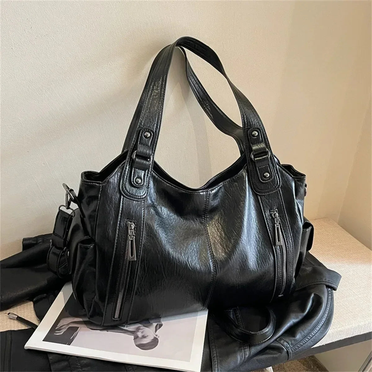 Women's PU Handbag - Soft Interior Compartment Shoulder Bag with Zipper & Contrasting Color Design