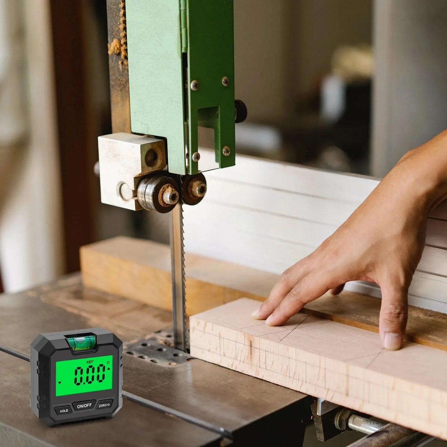 Digital 360° Angle Gauge – Mini Electronic Inclinometer with Magnetic Base, Universal Bevel Protractor Measurement Tool