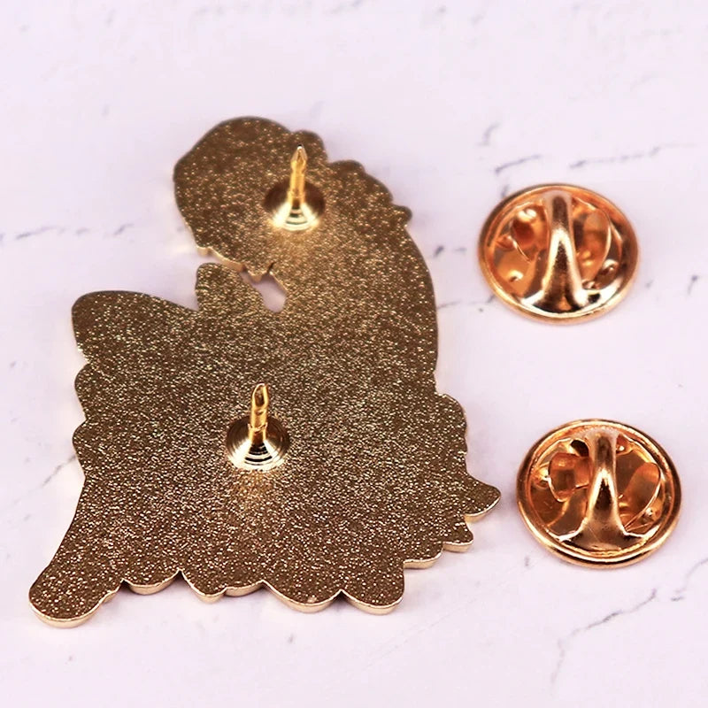 Violet Evergarden Enamel Pin - Cute Anime Girl Character Brooch for Otaku Collectors