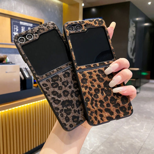 Leopard Plush Leather Textured Case for Samsung Galaxy Z Flip 8/7/6/5/4/3 FE - Fashion Soft Protective Phone Cover