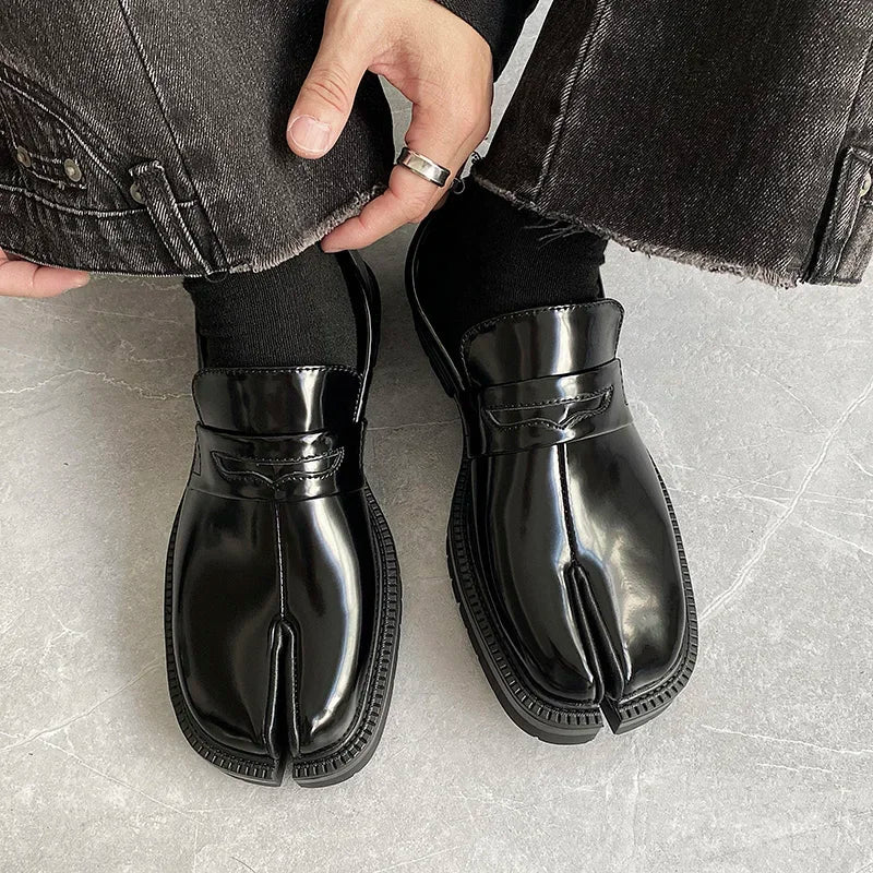 Men’s Split Toe Tabi Loafers – Thick Sole Patent Leather Casual Korean Trend Shoes