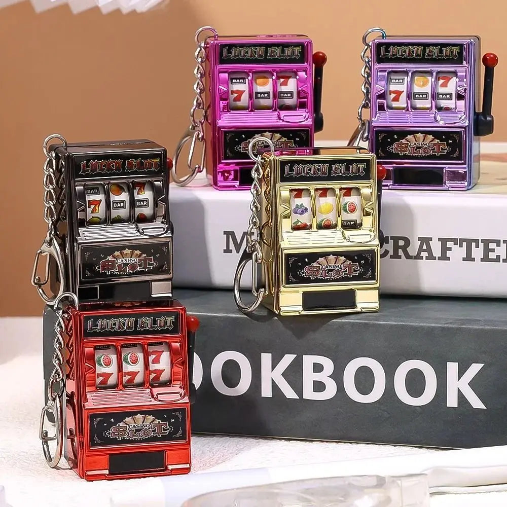 Mini Slot Machine Keychain – Creative Arcade Lucky Jackpot Toy for Fun & Stress Relief