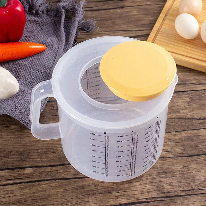 2.5L Large Measuring Cup with Lid - Transparent Plastic Kitchen Mixing & Baking Bowl for Home Use