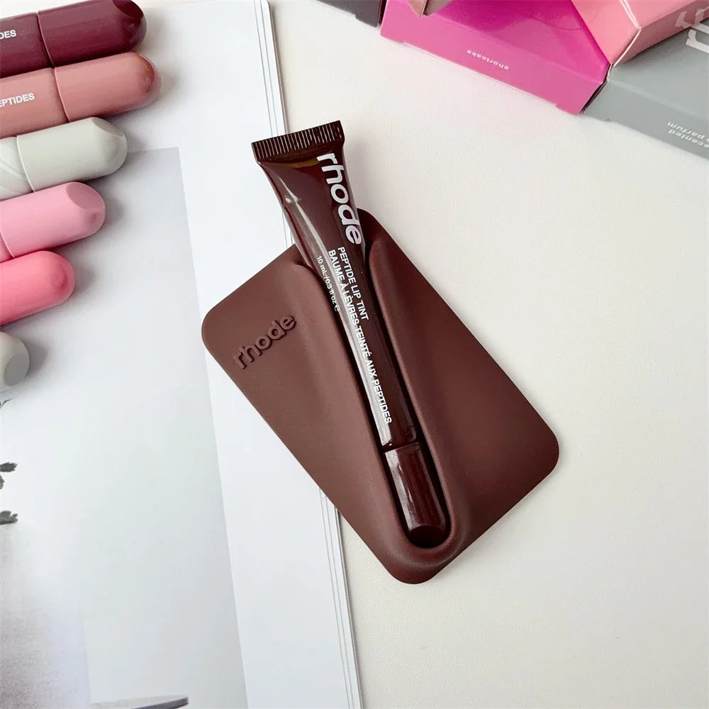 Magnetic Snap-On Lip Gloss Phone Case - MagSafe-Compatible Lipstick Holder for Mobile Phones